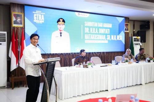 Wagub Banten, Achmad Dimyati Natakusumah dalam rapat Satgas Reforma Agraria Banten. Foto Biro Adpim Banten