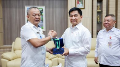 Wagub Banten, Achmad Dimyati Natakusumah bersama rombongn Sespimti Polri. Foto Biro Adpim Banten