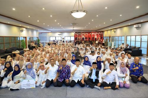 Wagub Banten, Achmad Dimyati Natakusumah di perusahaan di Cikupa, Kabupaten Tangerang. Foto Biro Adpim Banten
