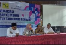 Direkksi dan Dewas Perumda NKR Tangerang. Foto: Iqbal Kurnia