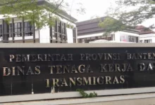 Plang Kantor Dinas Tenaga Kerja dan Transmigrasi Provinsi Banten. Foto: Istimewa