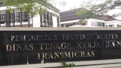 Plang Kantor Dinas Tenaga Kerja dan Transmigrasi Provinsi Banten. Foto: Istimewa