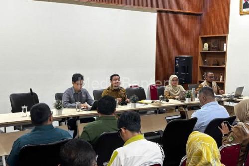 DLHKota Tangerang mengger rapat soal penggunaan merkuri. Foto Antara