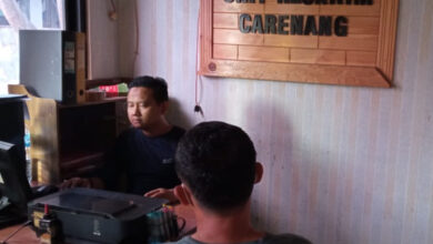 Sopir ekspedisi diperiksa polisi dari Polres Serang. Foto: Yono