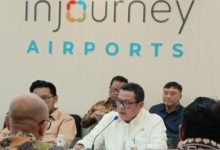 Lamhot Sinaga, anggota Komisi VII DPR RI tengah menyoroti banjir di Bandar Soetta. Foto Antara