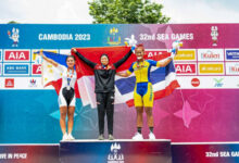 Emas kedua bagi Dara Latifah, Pebalap Sepeda SEA Games Kamboja. Foto: LKBN Antara