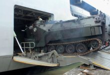 Embarkasi pasukan dan ranpur Yonranratfib 2 Mar . Foto: Ahmad Munawir