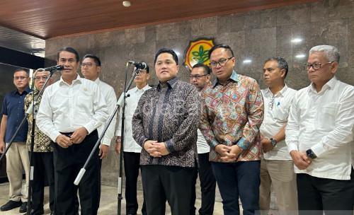 Menteri BUMN, Erick Thohir dan Menteri Petanian, Andi Amran Sulaiman. Foto: Antara