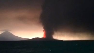 Erupsi Gunung Anak Kraktau. Foto Antara