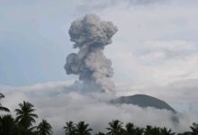 Erupsi Gunung Ibu di Halmahera. Foto: Antara