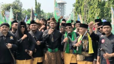 Wakil Wali Kota Cilegon, Fajar Hadi Prabowo bersama pengurus IPSI Cilegon. Foto Daeng Yusvin