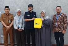 Wakil Wali Kota Cilegon, Fajar Hadi Prabowo bersama Sahabat Yatim Indonesia. Foto Daeng Yusvin