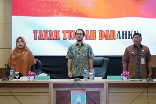 Wakil Wali Kota Cilegon, Fajar Hadi Prabowo dalam sosialisasi raperwal tentang kader Cilegon mandiri. Foto: Daeng Yusvin