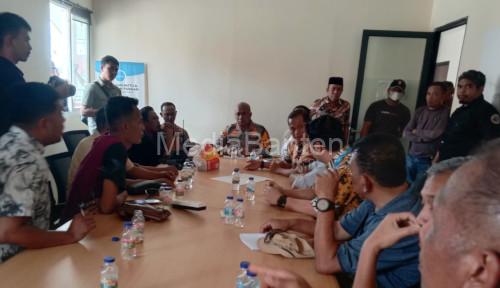 Fasilitasi tenaga kerja oleh Kapolres Serang untuk Desa Julang. Foto: Yono