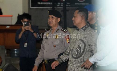 Eks Jampidsus Kejagung, Febrie Ardiansyan tak dikenakan rompi tahanan dan borgol saat ditahan. Foto Antara