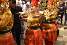 Tarian dalam Festival Pesonal Barulak. Foto: M Fadhli