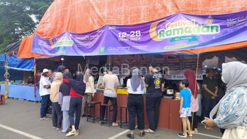 Festival Ramadhan di Masjid Agung Kota Serang. Foto: Kel 4 4E Ikom Untirta.