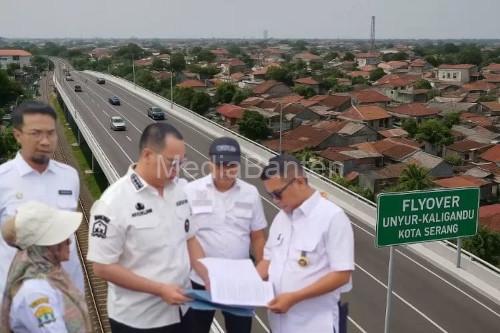 Pembangunan frontage Flyover Unyur di Kota Serang. Foto BW Iskandar