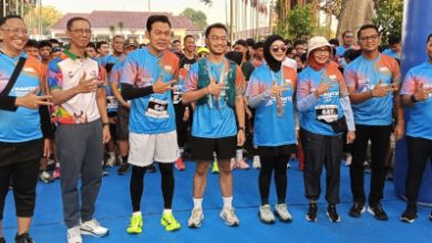 Wakil Wali Kota Serang, Nur Agis Nur Aulia menjadi peserta marathon Gekrafs Banten. Foto Humas Gekrafs Banten