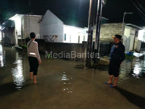 Genangan air di Perumahan BCP 2 Ciruas. Foto Yono