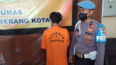 AH dan mobil curiannya berhasil ditangkap Polresta Serang Kota dari pantauan GPS yang terpasang di mobil tersebut.