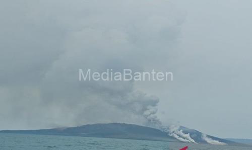 Letusan Gunung Anak Kraktau. Foto Antara