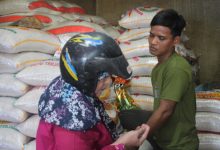 Salah satu penjual beras di Pasar Rau, Kota Serang. Foto: Kelompok 7 Keas 4F Ikom Fisip Untirta.