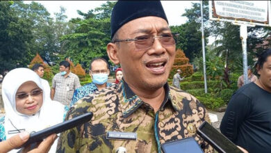 Walikota Cilegon, Helldy Agustian soal kurangnya perhatian Taman Layak Anak. Foto: Erling Cristin