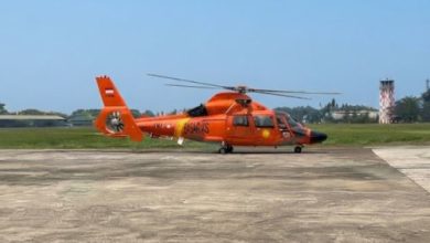 Helikopter Dhauphin yang dikerahkan Kantor SAR Banten. Foto Antara