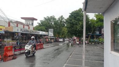 Suasana paska hujan sedang dan lebat di Alun-alun Kota Rangkasbitung. Foto: Antara