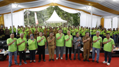 Pj Gubernur Banten Al Muktabar, OPD Pemkot Pemkab, Dewan Komisaris Bank Banten dan Direksi Banten berserta jajarannya serta seluruh karyawan Bank Banten. Foto: PR Bank Banten