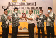 Pj Gubernur Banten, Al Muktabar hadir di acara ICMI Banten. Foto: Biro Adpim Banten