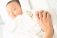 Ilustrasi bayi sakit. Foto: SehatNegeriKu Kemkes.