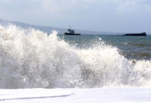 Ilustrasi gelombang tinggi di laut. Foto: Kominfo.go.id