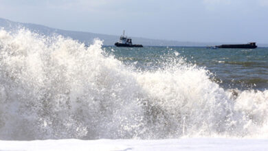 Ilustrasi gelombang tinggi di laut. Foto: Kominfo.go.id