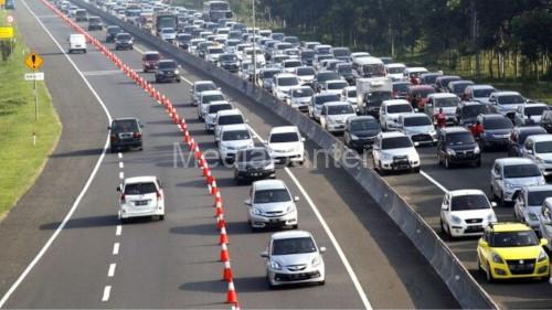 Penerapan contraflow di jalan tol. Foto: Istimewa