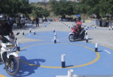 Ilustrasi tes mengemudi dalam pembuatan SIM. Foto: LKBN Antara