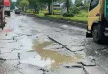 Kondisi infrastruktur jalan di JLS Kota Cilegon. Foto Daeng Yusvin