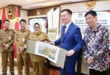 Wabup Tangerang, Intan Nurul Hikmah bersama delegasi China asal Kota Binzhou. Foto: Antara