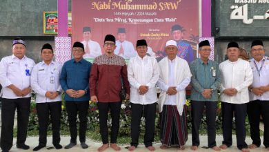 Peringatan Isra Miraj di Masjid Al-Amzad di Puspemkab Tangerang. Foto: Iqbal Kurnia