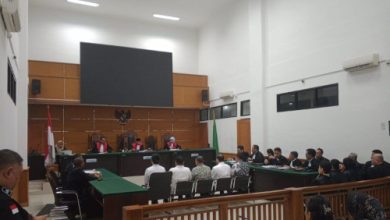 Tiga jaksa pemeras WNA Korsel mulai menjalani sidang di PN Serang. Foto Antara