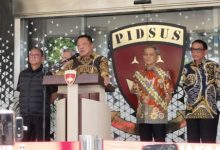 Jampidus Kejaung, Febri Ardiansyah dalam konferensi pers. Foto Antara