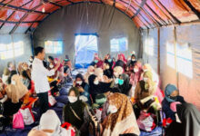 Presiden RI, Joko Widodo di Pengungsian Korban Gempa Cianjur. Foto: BPMI Satpres RI