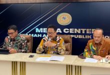 Juru Bicara Mahkamah Agung, Yanto memberi keterangan 3 hakim pengadilan kena OTT Suap. Foto: Antara