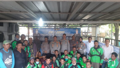 Kapolres Serang, AKBP Yuda Satria temui komunitas pengojek di Ciruas. Foto: Yono