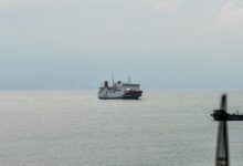 Kapal penyeberangan di Selat Sunda. foto Antara