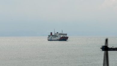 Kapal penyeberangan di Selat Sunda. foto Antara