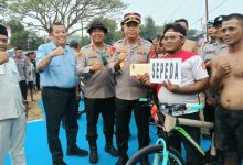 Kapolda Banten, Irjen Pol Hengki dan Kapolres Serang, AKBP Andri Kurniawan menghadiri pesta rakyat di Undar-andir, Kabupaten Serang. Foto Yono
