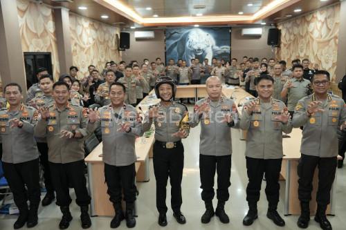 Kapolda Banten, Irjen Pol Hengky membuka pelatihan kehumasan di jajaran Polda Banten. Foto Antara