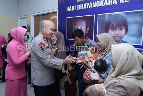 Kapolda Banten, Irjen Pol Hengki meninjau Operasi Bibir Sumbing. Foto Daeng Yusvin